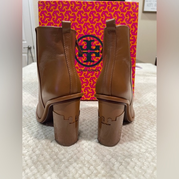 Tory Burch Gabrielle Royal Tan Booties Size 7.5 NIB - Picture 6 of 12